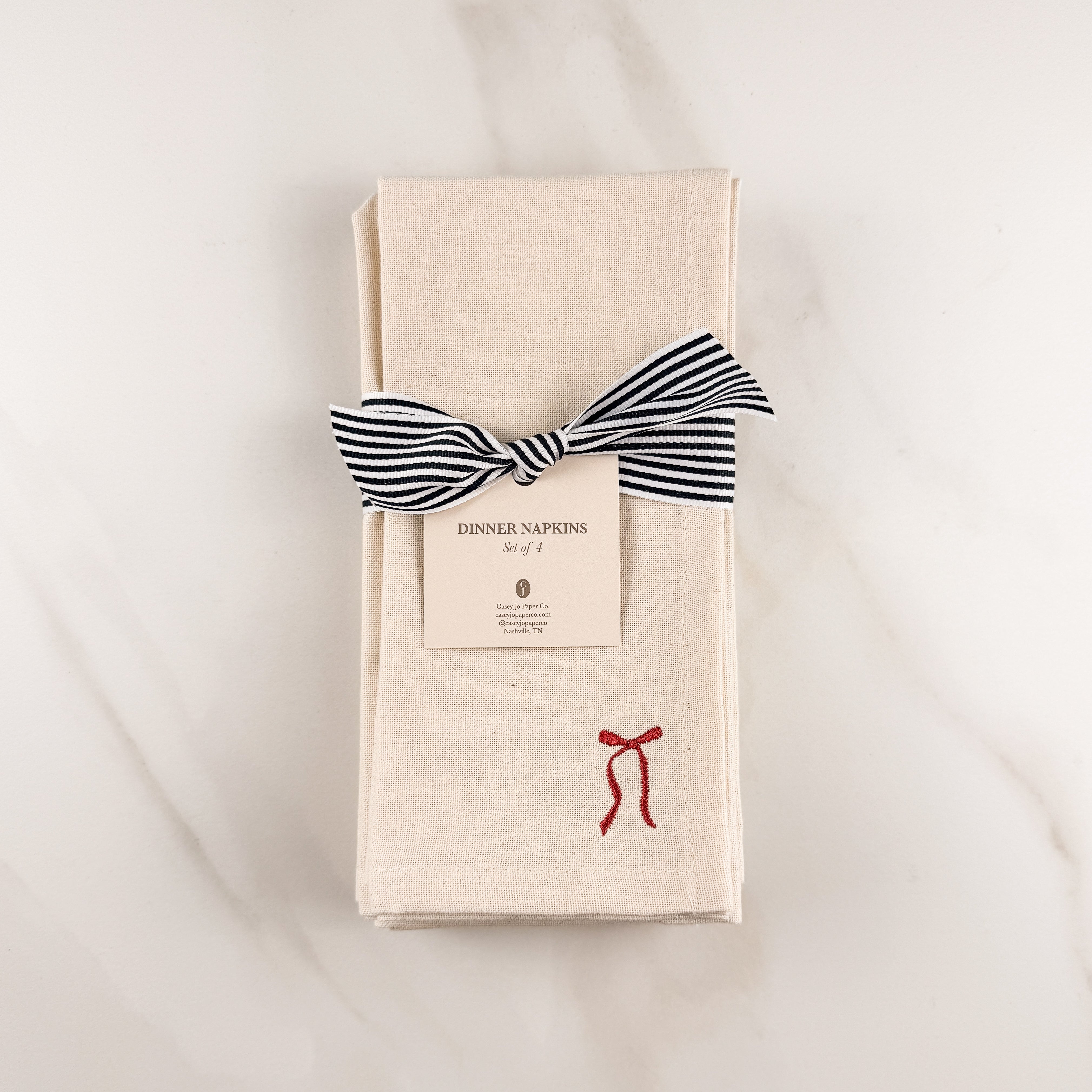 Bow Embroidered Dinner Napkin Set