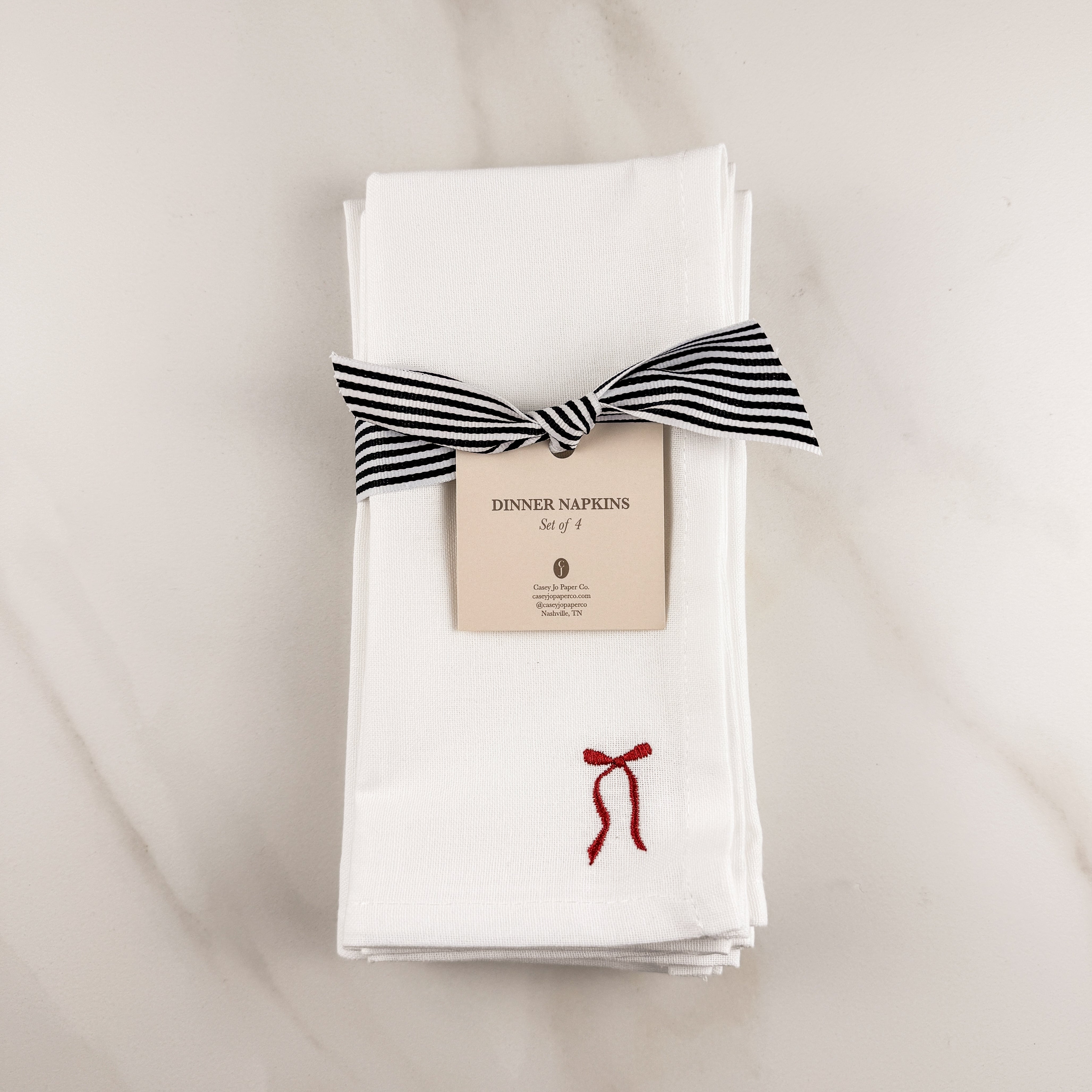 Bow Embroidered Dinner Napkin Set